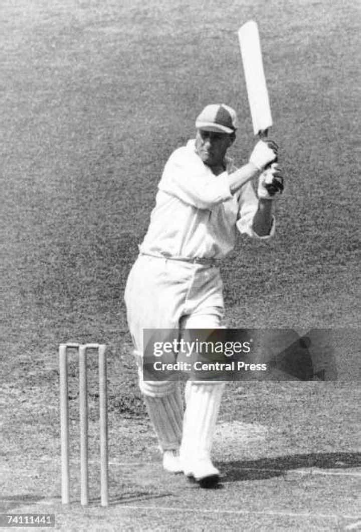 John Knight Biography, Age, Height, Wife, Net Worth, Family