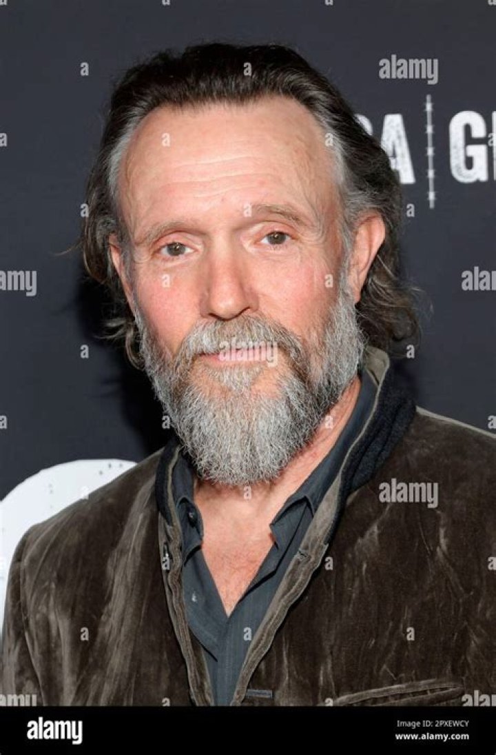 John Pyper-Ferguson Biography, Age, Height, Wife, Net Worth, Family