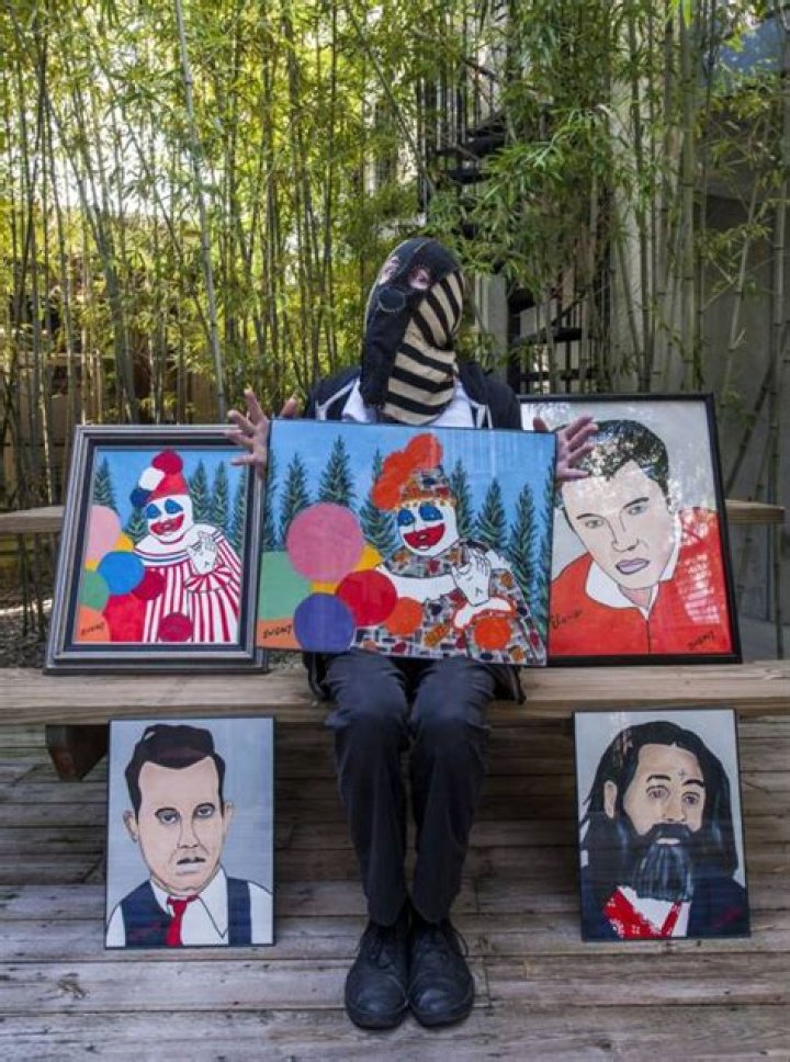 John Wayne Gacy's Paintings In 25 Disturbing Images