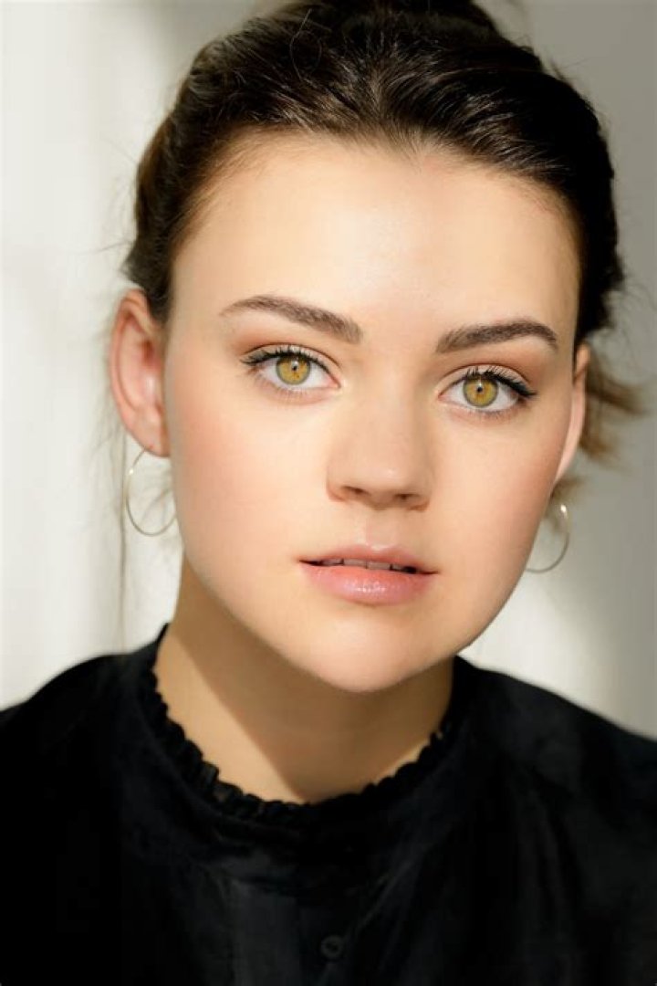 How tall is Johnna Dias-Watson