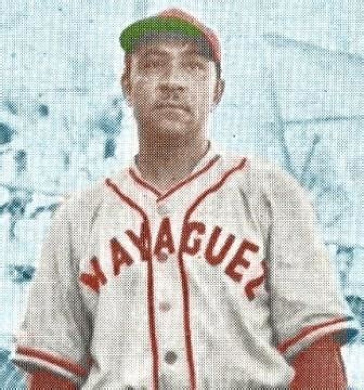 Johnny Davis Biography, Age, Height, Wife, Net Worth, Family