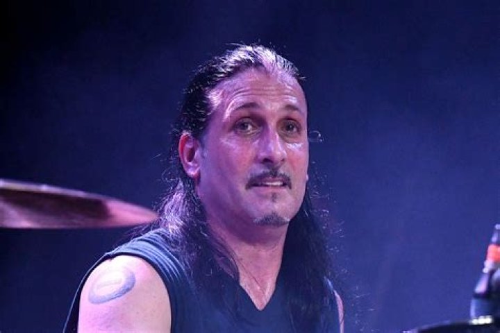 Johnny Kelly (Drummer) - Age, Birthday, Bio, Facts, Family, Net Worth, Height & More