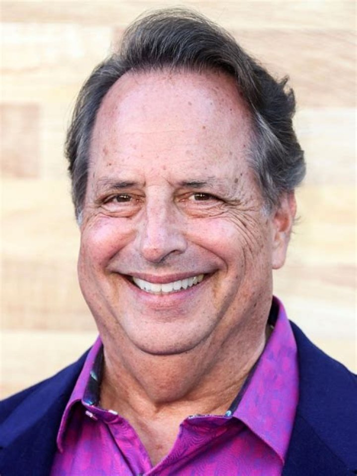 Jon Lovitz Biography, Age, Height, Wife, Net Worth, Family