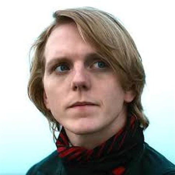 Jonas Strand Gravli (TV Actor) - Age, Birthday, Bio, Facts, Family, Net Worth, Height & More