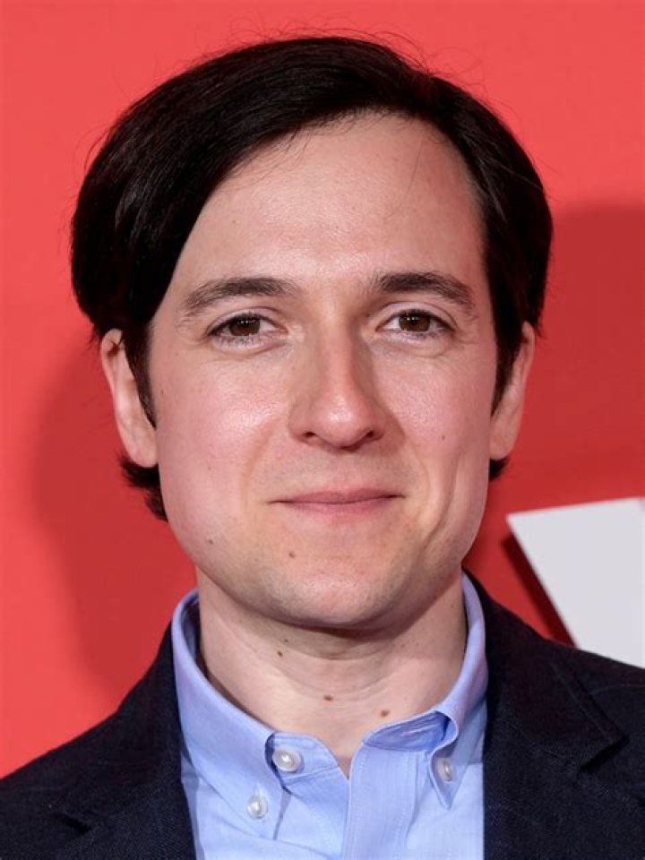 Josh Brener Biography, Age, Height, Wife, Net Worth, Family