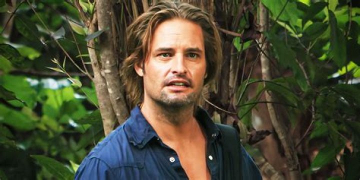 How tall is Josh Holloway