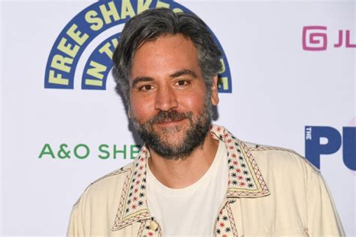 Josh Radnor Biography, Age, Height, Wife, Net Worth, Family