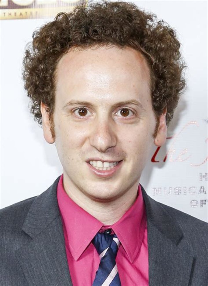 Josh Sussman Biography, Age, Height, Wife, Net Worth, Family