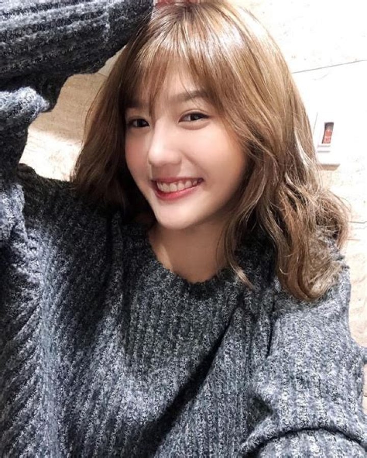 Joyce Chu (Pop Singer) - Age, Birthday, Bio, Facts, Family, Net Worth, Height & More