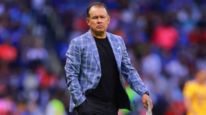 Juan Reynoso Biography, Age, Height, Wife, Net Worth, Family