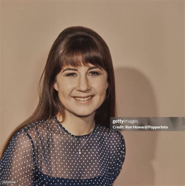 Judith Durham (Folk Singer) - Age, Birthday, Bio, Facts, Family, Net Worth, Height & More