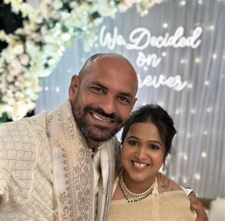 Who Is Juilee Sonalkar? Age, Wiki, Family, Career & BIO Of Sameer Vidwans’ Wife