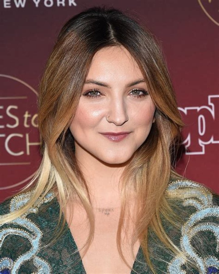 Julia Michaels (Pop Singer) - Age, Birthday, Bio, Facts, Family, Net Worth, Height & More