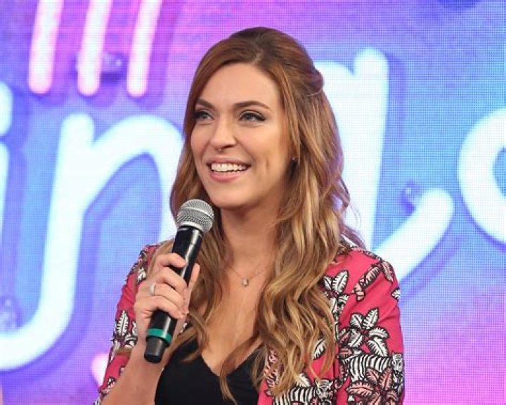 Júlia Rabello (Atriz De Televisão) - Idade, aniversário, biografia, fatos, família, patrimônio líquido, altura e muito mais