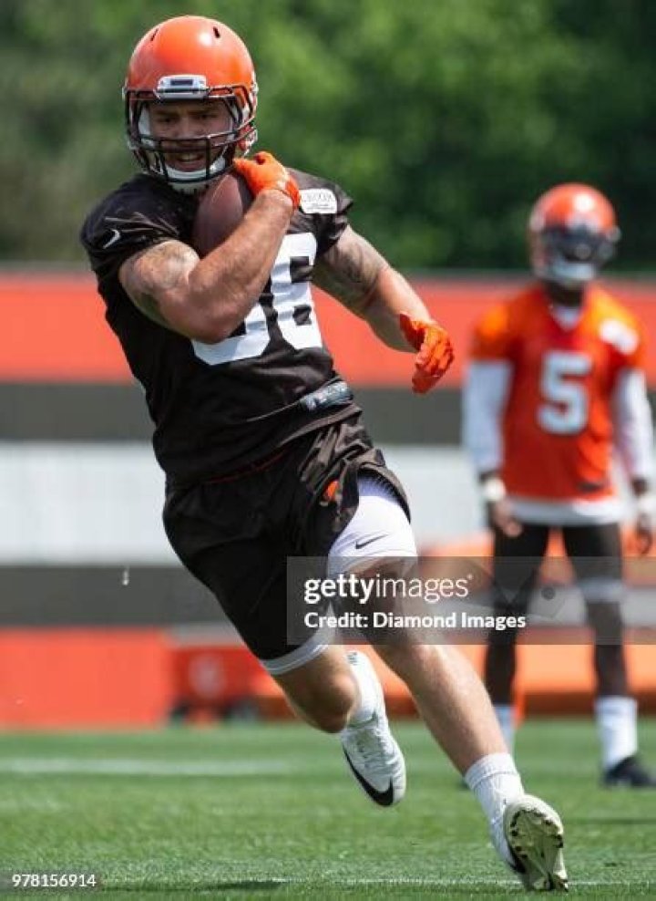 Julian Allen (YouTube Star) - Age, Birthday, Bio, Facts, Family, Net Worth, Height & More