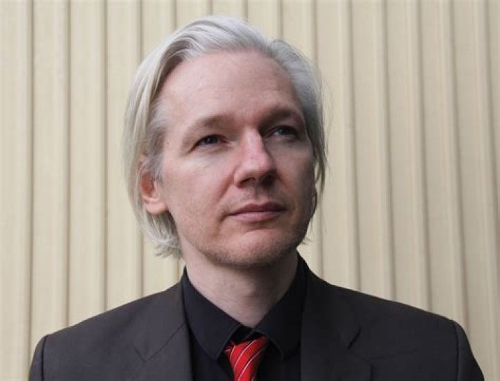 Julian Assange Biography, Age, Height, Wife, Net Worth, Family