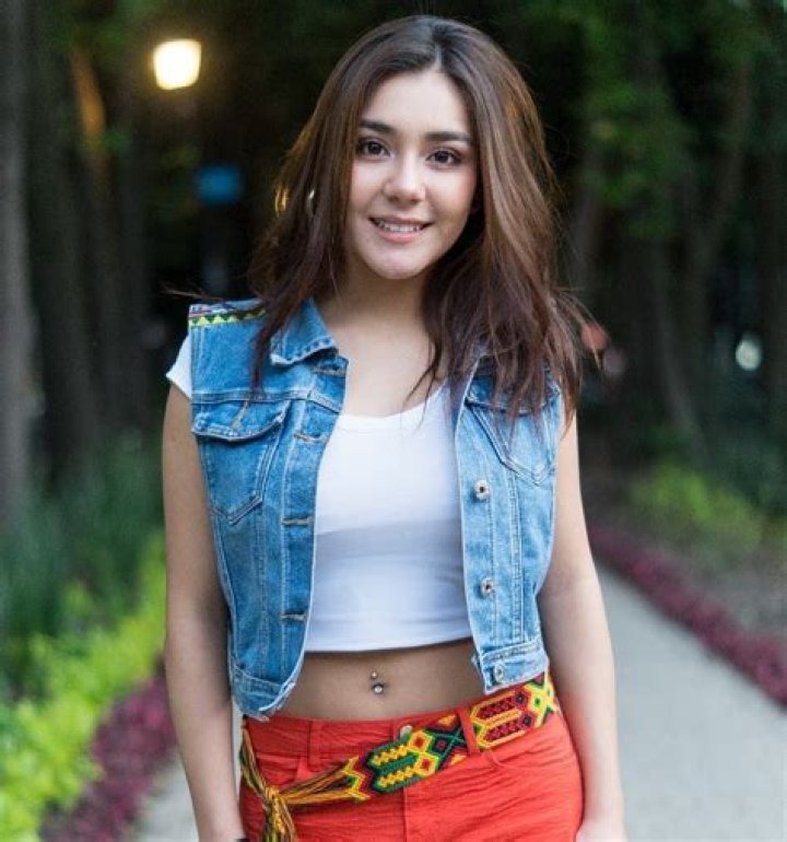 Juliana Bao (Estrella de Instagram) - Edad, cumpleaños, biografía, hechos, familia, patrimonio neto, altura y más