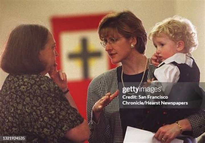 Julie Pennington-Russell Biography, Age, Height, Husband, Net Worth, Family