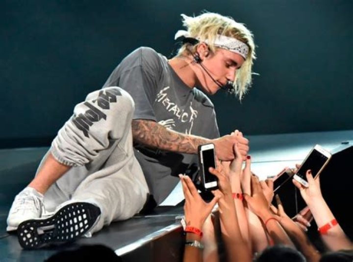 Too Late Now to Say SorryJustin Bieber Angers Fans By Canceling $2,000 Tour Meet-and-Greets