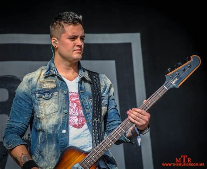 Justin Biltonen (Bassist) - Age, Birthday, Bio, Facts, Family, Net Worth, Height & More