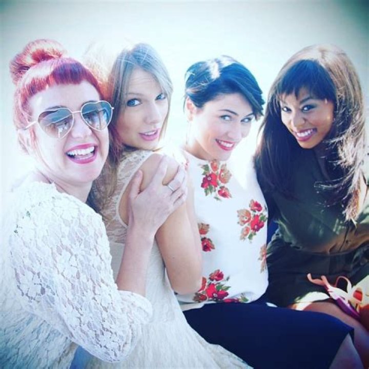 
Justin Derrico Wife Clare Turton Derrico Was One of Taylor Swift’s Backup Singers Until 2017 