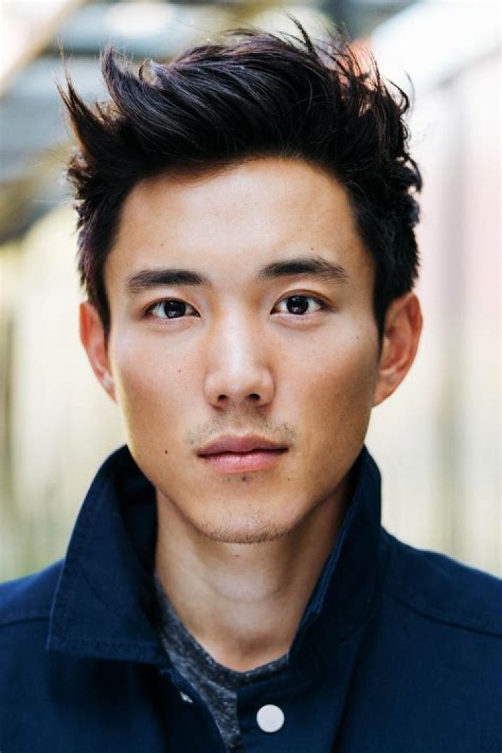 Astrology Birth Chart of Justin H. Min (TV Actor) 2024