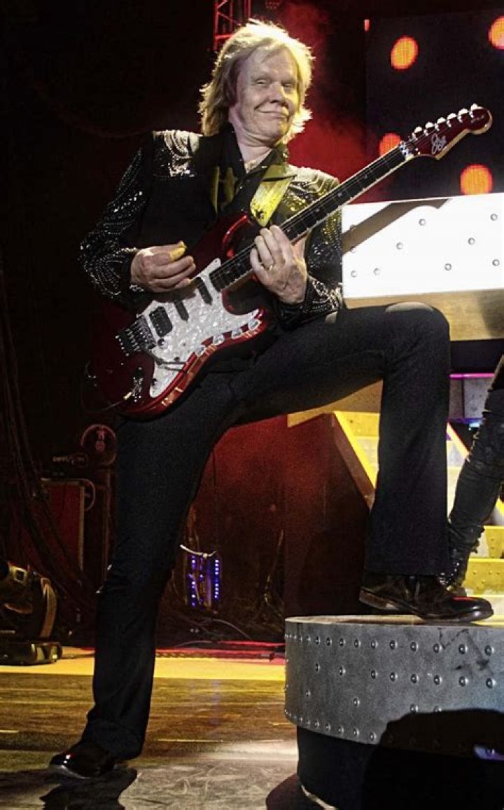 JY Young (Guitarist) - Age, Birthday, Bio, Facts, Family, Net Worth, Height & More