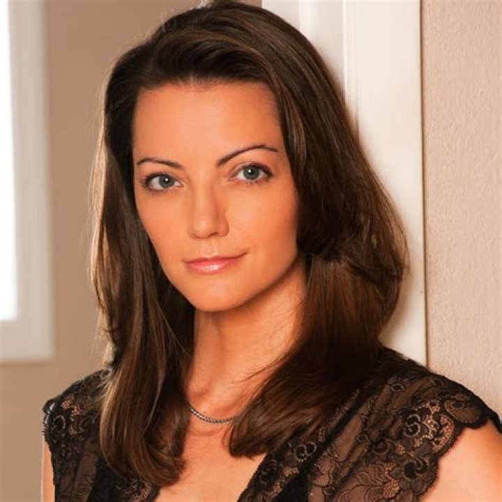 Kara Edwards Biography, Age, Height, Husband, Net Worth, Family