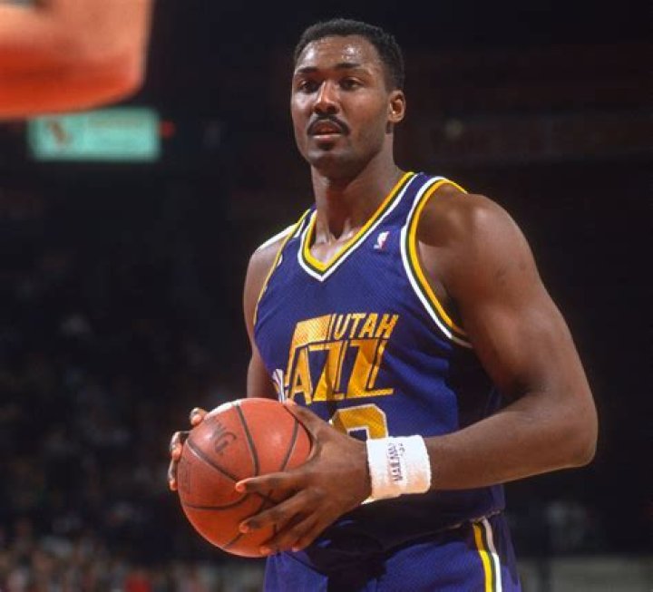 Karl Malone (Basketball Player) - Age, Birthday, Bio, Facts, Family, Net Worth, Height & More