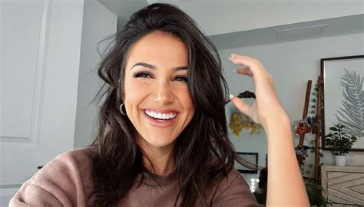 Kat Stickler Wiki - Age, Husband, Children, Family, Biography & More