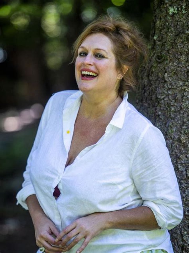 Kate Fischer Biography, Age, Height, Husband, Net Worth, Family