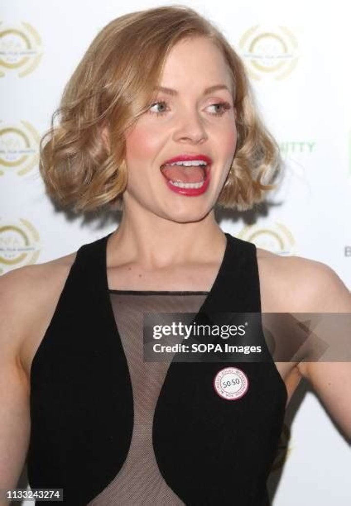 Kate Phillips Age | Wiki, Net worth, Bio, Height, Boyfriend