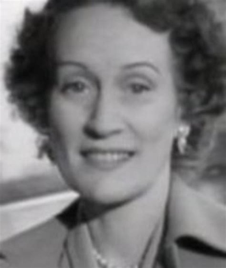 Katherine Warren biografía, edad, altura, esposa, net worth, familia