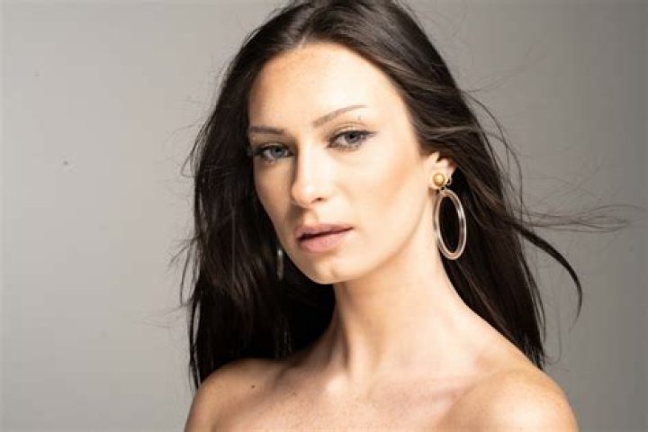 Katie Belle Akin (Country Singer) - Age, Birthday, Bio, Facts, Family, Net Worth, Height & More