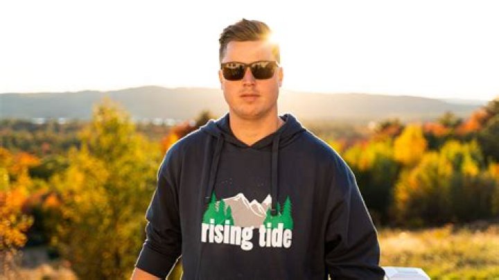 Kellan Reck (TikTok Star) - Age, Birthday, Bio, Facts, Family, Net Worth, Height & More