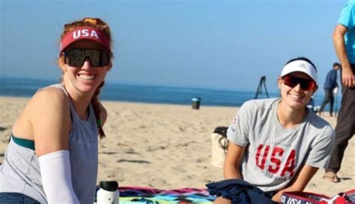 Kelly Claes Biography, Age, Height, Husband, Net Worth, Family