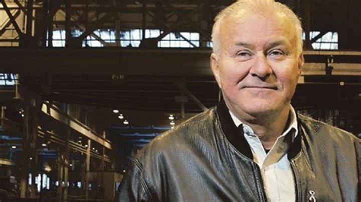 Ken Hendricks (Entrepreneur) - Age, Birthday, Bio, Facts, Family, Net Worth, Height & More