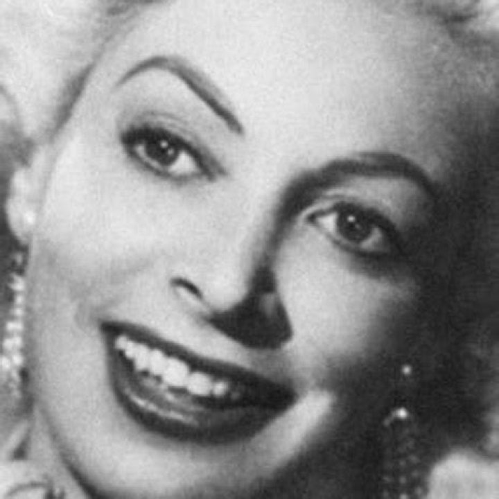 Kendall Carly Browne Biography, Age, Height, Husband, Net Worth, Family