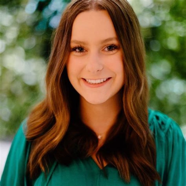 Kendall Holt Biography, Age, Height, Wife, Net Worth, Family