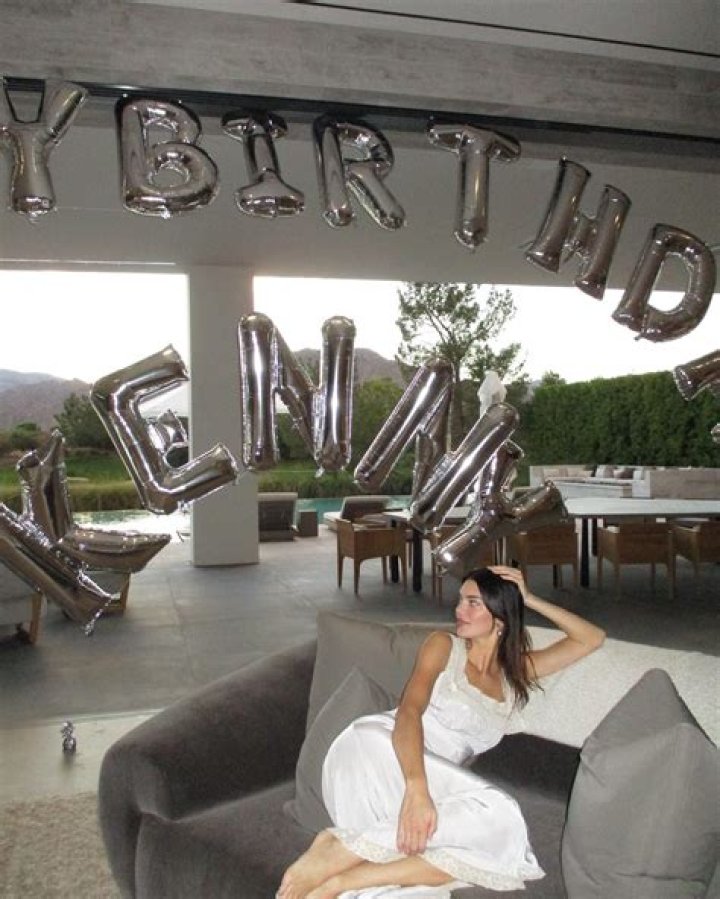 Kendall Jenner’s Epic 26th Birthday in Photos: Dinner for Pals, a Concert, Sound Baths and More