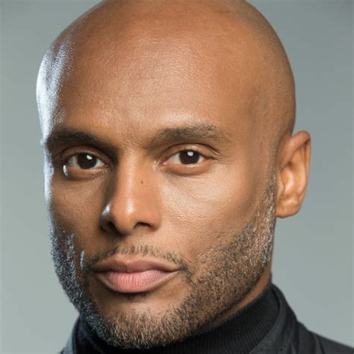 Kenny Lattimore (R&B Singer) - Age, Birthday, Bio, Facts, Family, Net Worth, Height & More
