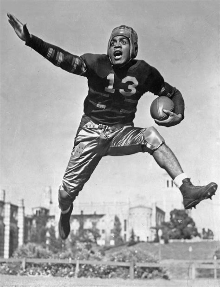 Kenny Washington Biography, Age, Height, Wife, Net Worth, Family