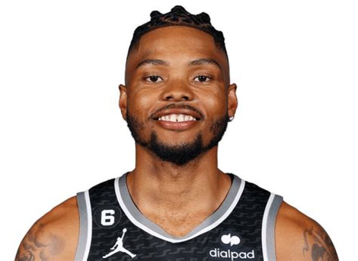 Kent Bazemore Biography, Age, Height, Wife, Net Worth, Family