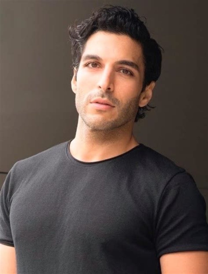 How tall is Keon Alexander