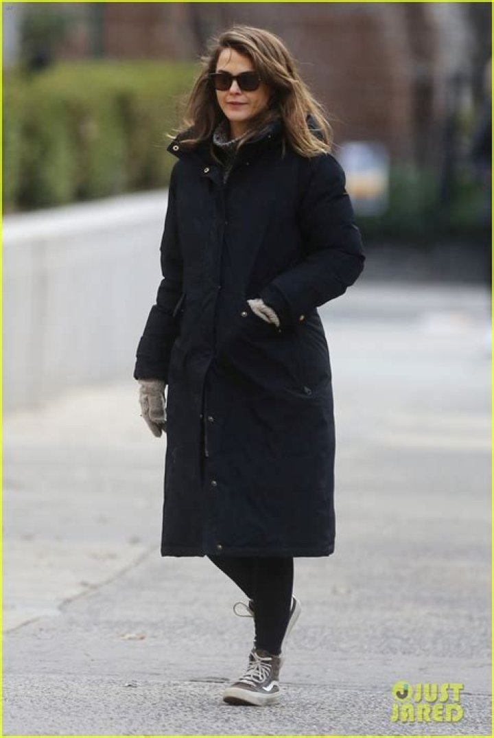 Pregnant Keri Russell Puts Her Baby Bump on Display — See the Photo!