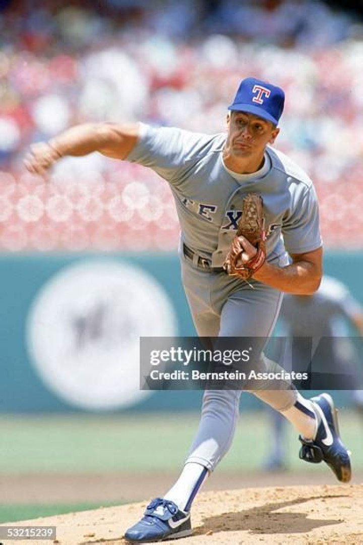 Kevin Brown Biography, Age, Height, Wife, Net Worth, Family