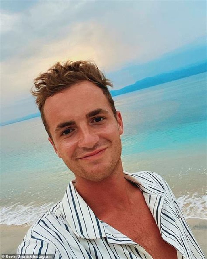 Kevin Droniak (YouTube Star) - Age, Birthday, Bio, Facts, Family, Net Worth, Height & More