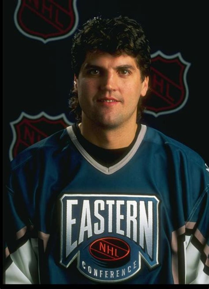 Kevin Hatcher (Hockey Player) - Age, Birthday, Bio, Facts, Family, Net Worth, Height & More