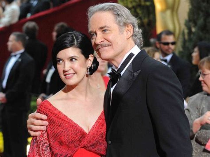 Kevin Kline Biography, Age, Height, Wife, Net Worth, Family