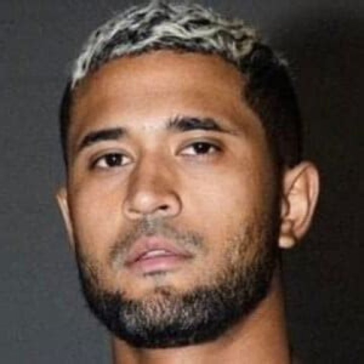 Kevin Mejia (Fitness Instructor) - Age, Birthday, Bio, Facts, Family, Net Worth, Height & More